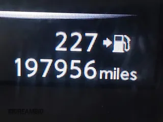 2017 Nissan Rogue SL z VIN JN1BJ1CR7HW141374, wystawiony jako IAAI lot #42017382 z przebiegiem 197 956 mil mil oraz . Historia ofert i sprzedaży dostępna na DreamBid. Obrazek 7.