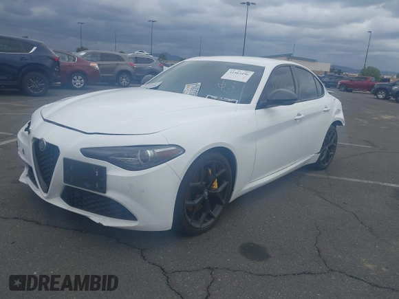 2019 Alfa Romeo Giulia z VIN ZARFAMAN5K7622490, wystawiony jako IAAI lot #41403496 z przebiegiem Nie podano mil oraz . Historia ofert i sprzedaży dostępna na DreamBid. Obrazek 2.