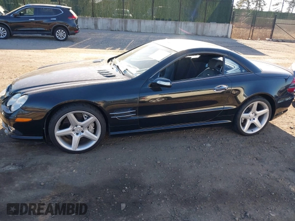 2005 Mercedes-Benz SL 55 AMG with VIN WDBSK74F75F099722, listed as a IAAI auction lot 41308261 with 60,134 mi miles and . Bid and sale history available at DreamBid. Image 14.