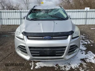 2015 Ford Escape SE with VIN 1FMCU0GX8FUA01480, listed as a Copart auction lot 46753715 with 112,619 mi miles and Clean Title. Bid and sale history available at carsss.com. Image 5.