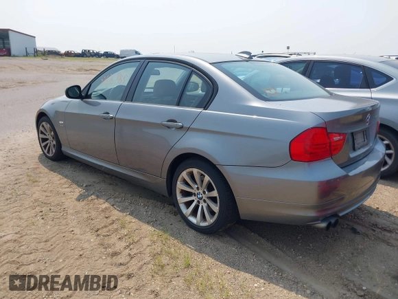 2011 BMW 3 Series 328i xDrive with VIN WBAPK5C53BA662971, listed as a IAAI auction lot 42876485 with 115,715 mi miles and . Bid and sale history available at DreamBid. Image 3.