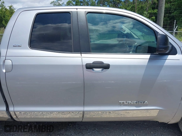 2010 Toyota Tundra z VIN 5TFUW5F16AX119032, wystawiony jako IAAI lot #42442454 z przebiegiem 221 804 mil mil oraz . Historia ofert i sprzedaży dostępna na DreamBid. Obrazek 13.