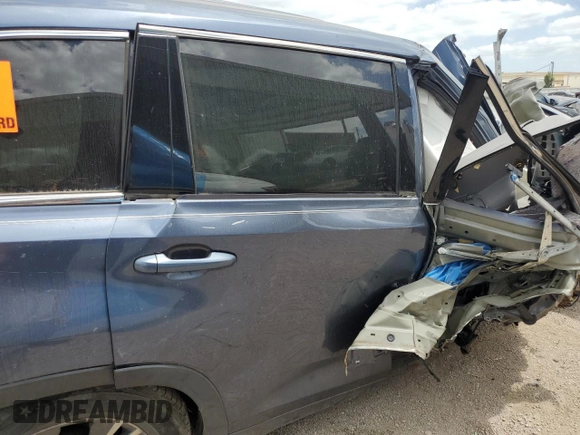 2018 Toyota Highlander LE with VIN 5TDZZRFH6JS269715, listed as a Copart auction lot 51054665 with Not provided miles and Non repairable. Bid and sale history available at DreamBid. Image 11.