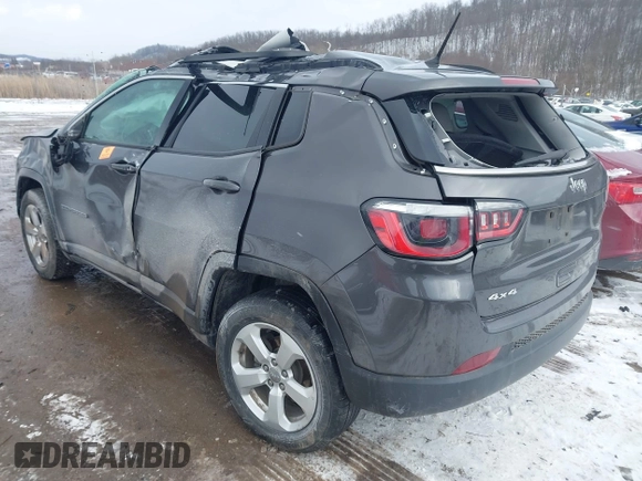 2017 Jeep Compass Latitude with VIN 3C4NJDBB1HT656327, listed as a IAAI auction lot 41629400 with 116,554 mi miles. Bid and sale history available at carsss.com. Image 3.
