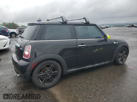 2013 MINI Hardtop z VIN WMWSU3C56DT689582, wystawiony jako Copart lot #58364685 z przebiegiem Nie podano mil oraz Szkoda całkowita • Salvage title. Historia ofert i sprzedaży dostępna na DreamBid. Obrazek 3.