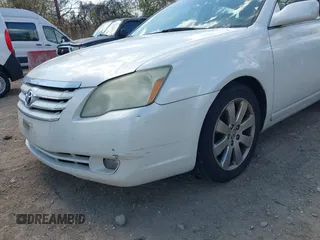 2006 Toyota Avalon XL with VIN 4T1BK36B76U166901, listed as a IAAI auction lot 41929549 with 260,650 mi miles. Bid and sale history available at carsss.com. Image 6.