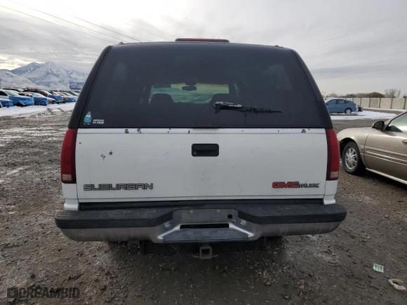 1997 GMC Suburban with VIN 3GKFK16RXVG501646, listed as a Copart auction lot 45849265 with 301,974 mi miles and Clean Title. Bid and sale history available at carsss.com. Image 6.