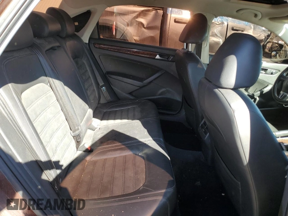 2013 Volkswagen Passat SEL Premium z VIN 1VWCH7A3XDC014934, wystawiony jako Copart lot #47226015 z przebiegiem 163 443 mil mil oraz Czysty tytuł • Clean title. Historia ofert i sprzedaży dostępna na DreamBid. Obrazek 10.