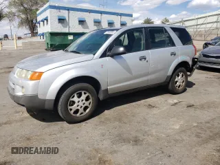 2003 Saturn VUE z VIN 5GZCZ63B83S863431, wystawiony jako Copart lot #55490065 z przebiegiem 136 629 mil mil oraz Szkody całkowita. Historia ofert i sprzedaży dostępna na DreamBid. Obrazek 1.