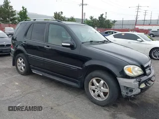 2005 Mercedes-Benz M 500 с VIN 4JGAB75EX5A532297, выставлен на аукционе IAAI как лот 42794563 с пробегом 200 481 миль миль и . История ставок и продаж доступна на DreamBid. Изображение 1.