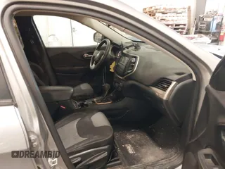 2015 Jeep Cherokee Sport with VIN 1C4PJMAB8FW594202, listed as a IAAI auction lot 40920153 with 235,933 mi miles. Bid and sale history available at carsss.com. Image 5.
