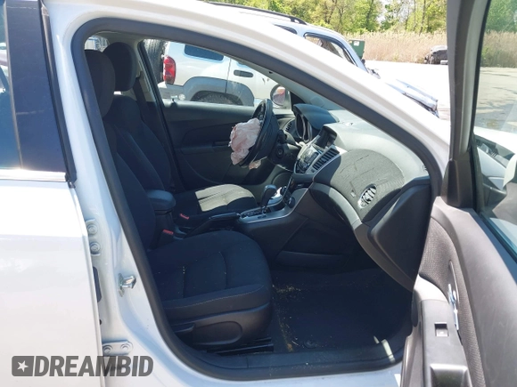 2014 Chevrolet Cruze 1LT with VIN 1G1PC5SB4E7354774, listed as a IAAI auction lot 42104388 with 136,532 mi miles and . Bid and sale history available at DreamBid. Image 5.