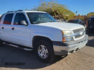 2004 Chevrolet Avalanche Z66 with VIN 3GNEC12TX4G179716, listed as a Copart auction lot 47979845 with 152,688 mi miles and Clean Title. Bid and sale history available at carsss.com. Image 1.