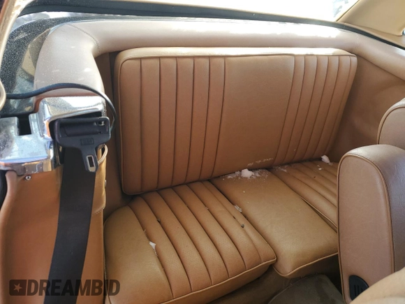 1985 Mercedes-Benz 380 z VIN WDBBA45C1FA026172, wystawiony jako Copart lot #44573545 z przebiegiem 149 808 mil mil oraz Szkoda całkowita • Salvage title. Historia ofert i sprzedaży dostępna na DreamBid. Obrazek 10.