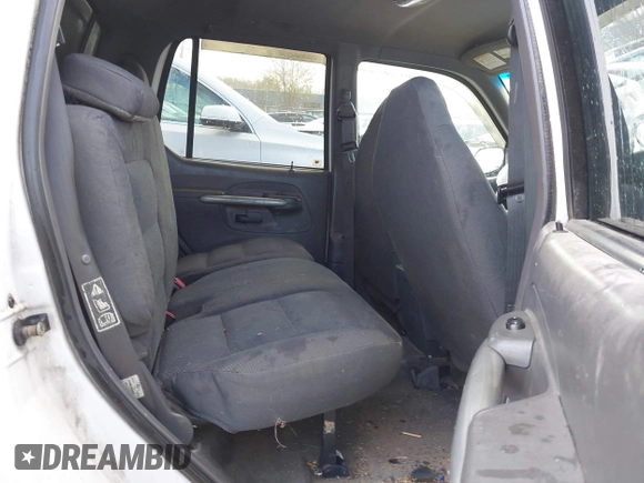 2002 Ford Explorer Sport Trac Value z VIN 1FMZU77E42UC81703, wystawiony jako IAAI lot #42091104 z przebiegiem 232 563 mil mil oraz . Historia ofert i sprzedaży dostępna na DreamBid. Obrazek 8.