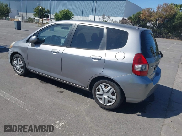 2007 Honda Fit z VIN JHMGD38467S017278, wystawiony jako IAAI lot #42513601 z przebiegiem 107 177 mil mil oraz . Historia ofert i sprzedaży dostępna na DreamBid. Obrazek 3.