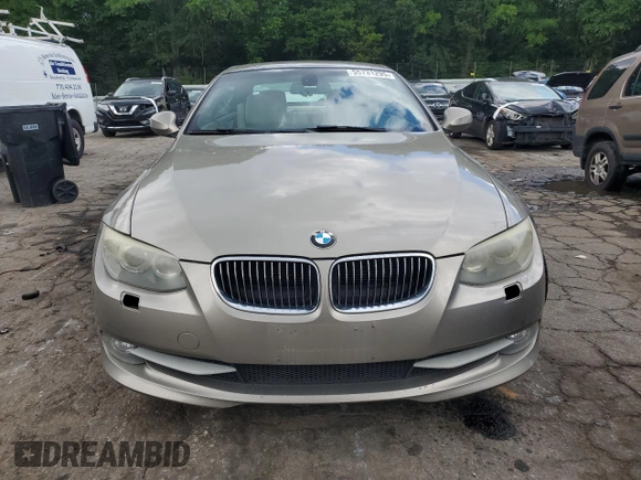 2011 BMW 3 Series 328i z VIN WBADW3C56BE537547, wystawiony jako Copart lot #55731295 z przebiegiem 117 059 mil mil oraz Szkoda całkowita • Salvage title. Historia ofert i sprzedaży dostępna na DreamBid. Obrazek 5.