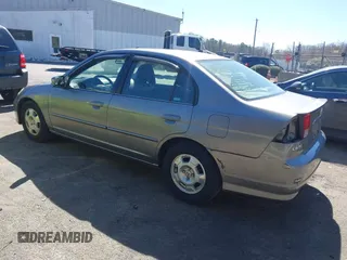 2004 Honda Civic with VIN JHMES966X4S021432, listed as a IAAI auction lot 41863664 with 213,261 mi miles. Bid and sale history available at carsss.com. Image 3.