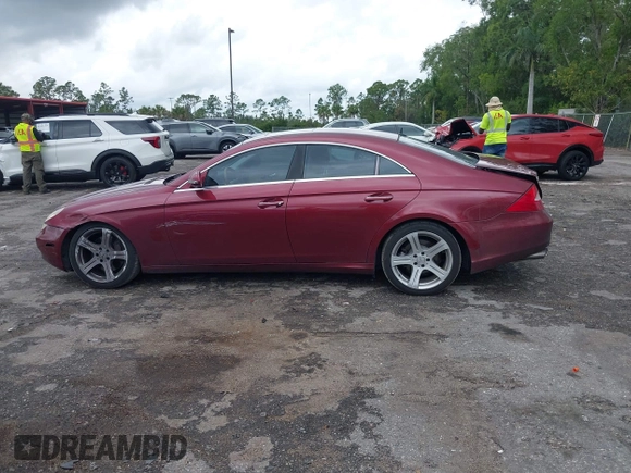 2006 Mercedes-Benz CLS-Class with VIN WDDDJ75X36A007143, listed as a IAAI auction lot 41989770 with 114,416 mi miles. Bid and sale history available at carsss.com. Image 14.