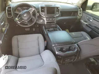 2019 Ram 1500 Big Horn z VIN 1C6RREFT5KN639838, wystawiony jako Copart lot #52424725 z przebiegiem 92 936 mil mil oraz Nie do naprawy • Non repairable. Historia ofert i sprzedaży dostępna na DreamBid. Obrazek 8.