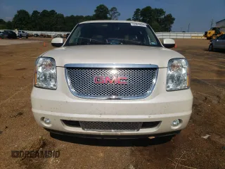 2013 GMC Yukon Denali with VIN 1GKS2EEF9DR311929, listed as a Copart auction lot 63810874 with 122,356 mi miles and Salvage Title. Bid and sale history available at carsss.com. Image 5.