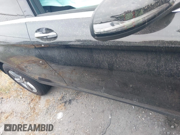 2022 Mercedes-Benz GLC 300 with VIN W1N0G8DB6NV391826, listed as a IAAI auction lot 42266256 with Not provided miles and . Bid and sale history available at DreamBid. Image 14.
