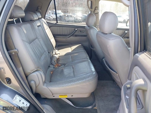 2006 Toyota Sequoia Limited with VIN 5TDBT48A76S261359, listed as a IAAI auction lot 41897236 with 263,938 mi miles. Bid and sale history available at carsss.com. Image 8.