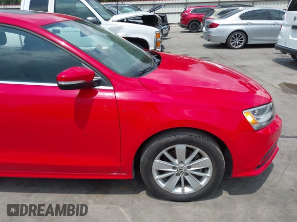 2015 Volkswagen Jetta SE with VIN 3VWD07AJ3FM275737, listed as a IAAI auction lot 42098894 with 131,716 mi miles and . Bid and sale history available at DreamBid. Image 20.