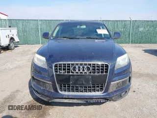 2014 Audi Q7 3.0T S line Prestige with VIN WA1DGAFE3ED010425, listed as a IAAI auction lot 41523192 with 172,671 mi miles. Bid and sale history available at carsss.com. Image 12.