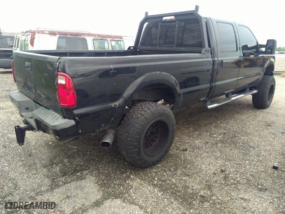 2008 Ford Super Duty F-250 SRW XL with VIN 1FTSW21R38EA03943, listed as a IAAI auction lot 41684741 with 224,884 mi miles. Bid and sale history available at carsss.com. Image 4.
