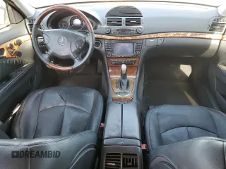 2004 Mercedes-Benz E 500 z VIN WDBUF70J54A559284, wystawiony jako Copart lot #51897305 z przebiegiem 252 711 mil mil oraz Szkoda całkowita • Salvage title. Historia ofert i sprzedaży dostępna na DreamBid. Obrazek 8.