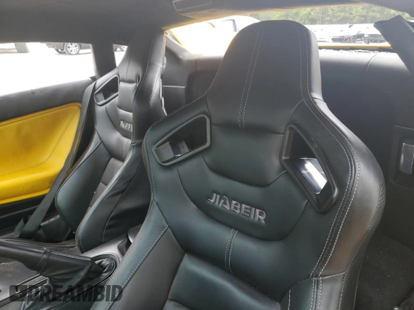 2004 Lamborghini Gallardo z VIN ZHWGU11SX4LA00563, wystawiony jako Copart lot #73732524 z przebiegiem 51 762 mil mil oraz Szkody całkowita. Historia ofert i sprzedaży dostępna na DreamBid. Obrazek 10.