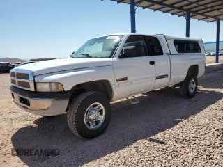 1999 Dodge 2500 z VIN 1B7KF2368XJ503590, wystawiony jako Copart lot #57473105 z przebiegiem 401 040 mil mil oraz Czysty tytuł • Clean title. Historia ofert i sprzedaży dostępna na DreamBid. Obrazek 1.