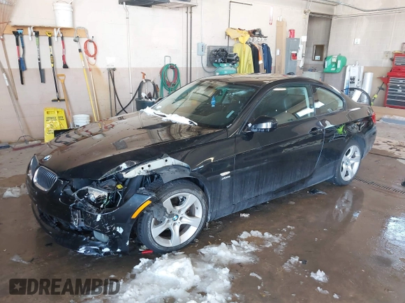 2011 BMW 3 Series 328i xDrive with VIN WBAKF5C58BE395799, listed as a IAAI auction lot 41580621 with 110,547 mi miles. Bid and sale history available at carsss.com. Image 17.