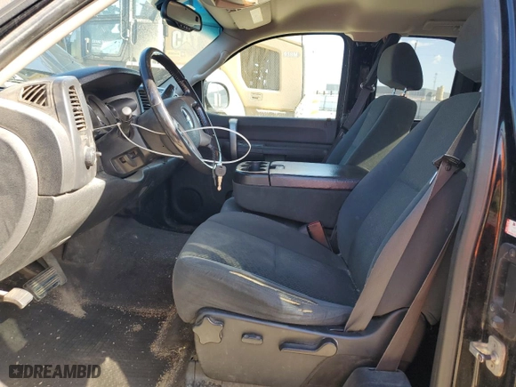 2008 Chevrolet Silverado 1500 Work Truck with VIN 1GCEK19028Z308352, listed as a Copart auction lot 53837945 with 306,665 mi miles and Clean Title. Bid and sale history available at carsss.com. Image 7.