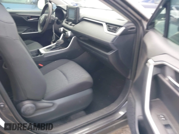 2019 Toyota RAV4 XLE with VIN 2T3W1RFV4KW009927, listed as a IAAI auction lot 41904194 with 46,863 mi miles and . Bid and sale history available at DreamBid. Image 5.