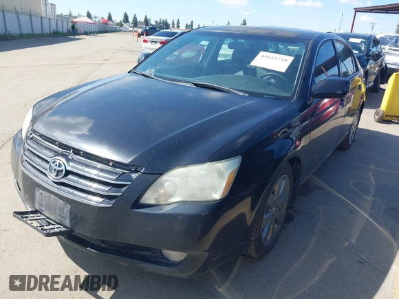 2006 Toyota Avalon XL with VIN 4T1BK36B26U135605, listed as a IAAI auction lot 41619710 with 331,815 mi miles. Bid and sale history available at carsss.com. Image 2.