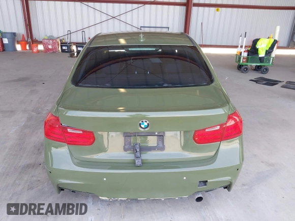 2012 BMW 3 Series 335i с VIN WBA3A9C55CFX59649, выставлен на аукционе IAAI как лот 42092969 с пробегом 182 620 миль миль и . История ставок и продаж доступна на DreamBid. Изображение 16.