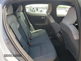 2023 Polestar 2 z VIN YSMEG3KA6PL116499, wystawiony jako Copart lot #58602665 z przebiegiem 30 130 mil mil oraz Tytuł czysty. Historia ofert i sprzedaży dostępna na DreamBid. Obrazek 10.