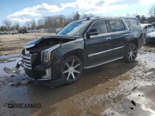 2015 Cadillac Escalade Luxury z VIN 1GYS4MKJ0FR736509, wystawiony jako Copart lot #45668155 z przebiegiem 190 033 mil mil oraz Szkody całkowita. Historia ofert i sprzedaży dostępna na DreamBid. Obrazek 1.