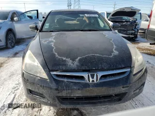2006 Honda Accord LX SE z VIN 1HGCM56326A033117, wystawiony jako Copart lot #52308625 z przebiegiem 137 419 mil mil oraz Nie do naprawy • Non repairable. Historia ofert i sprzedaży dostępna na DreamBid. Obrazek 5.