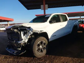2024 GMC Canyon 2WD Elevation with VIN 1GTP5BEK9R1116682, listed as a IAAI auction lot 41621874 with 33,847 mi miles. Bid and sale history available at carsss.com. Image 2.
