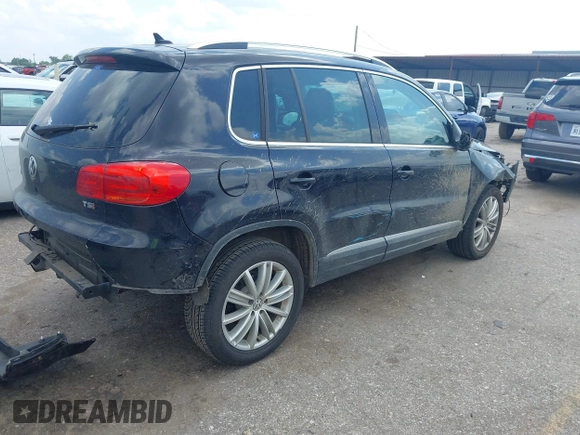 2016 Volkswagen Tiguan R-Line with VIN WVGAV7AX4GW602817, listed as a IAAI auction lot 42460344 with 124,612 mi miles and . Bid and sale history available at DreamBid. Image 4.