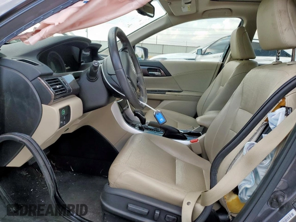 2017 Honda Accord Touring z VIN JHMCR6F79HC000923, wystawiony jako Copart lot #60062255 z przebiegiem 92 597 mil mil oraz Czysty tytuł • Clean title. Historia ofert i sprzedaży dostępna na DreamBid. Obrazek 7.