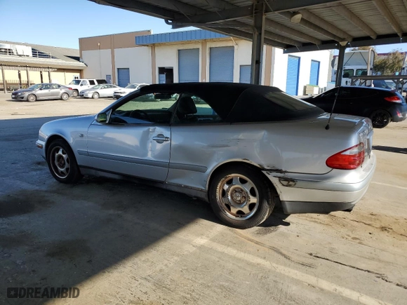 1999 Mercedes-Benz CLK-Class with VIN WDBLK65G5XT006724, listed as a Copart auction lot 48077565 with 151,463 mi miles and Salvage Title. Bid and sale history available at carsss.com. Image 2.