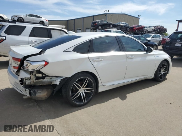 2022 Honda Accord Touring with VIN 1HGCV3F90NA022332, listed as a Copart auction lot 49904235 with 31,538 mi miles and Clean title. Bid and sale history available at DreamBid. Image 3.