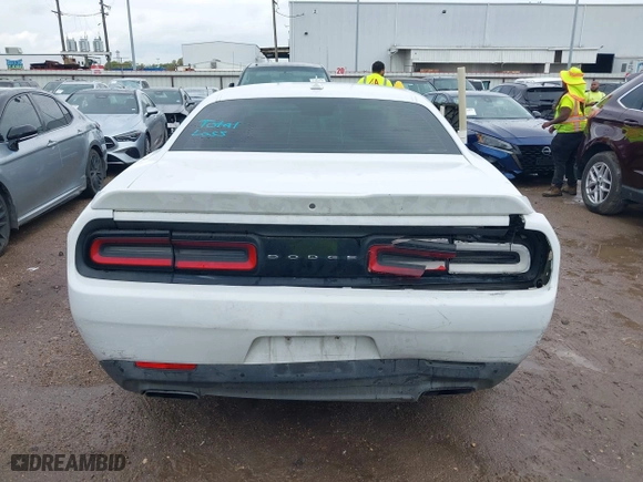 2015 Dodge Challenger SXT Plus with VIN 2C3CDZBG9FH713343, listed as a IAAI auction lot 41891760 with 152,620 mi miles. Bid and sale history available at carsss.com. Image 16.