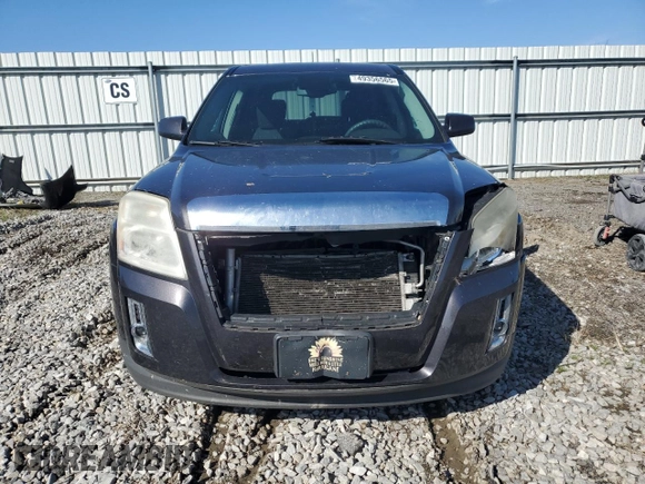 2013 GMC Terrain SLE z VIN 2GKALMEK6D6203618, wystawiony jako Copart lot #49356565 z przebiegiem 128 664 mil mil oraz Szkoda całkowita • Salvage title. Historia ofert i sprzedaży dostępna na DreamBid. Obrazek 5.