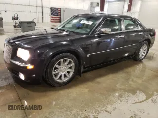 2005 Chrysler 300 C z VIN 2C3JA63H55H119210, wystawiony jako Copart lot #54727045 z przebiegiem 148 202 mil mil oraz Szkoda całkowita • Salvage title. Historia ofert i sprzedaży dostępna na DreamBid. Obrazek 1.