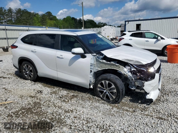 2023 Toyota Highlander L z VIN 5TDKDRAH7PS519415, wystawiony jako Copart lot #52688075 z przebiegiem 24 022 mil mil oraz Szkoda całkowita • Salvage title. Historia ofert i sprzedaży dostępna na DreamBid. Obrazek 4.